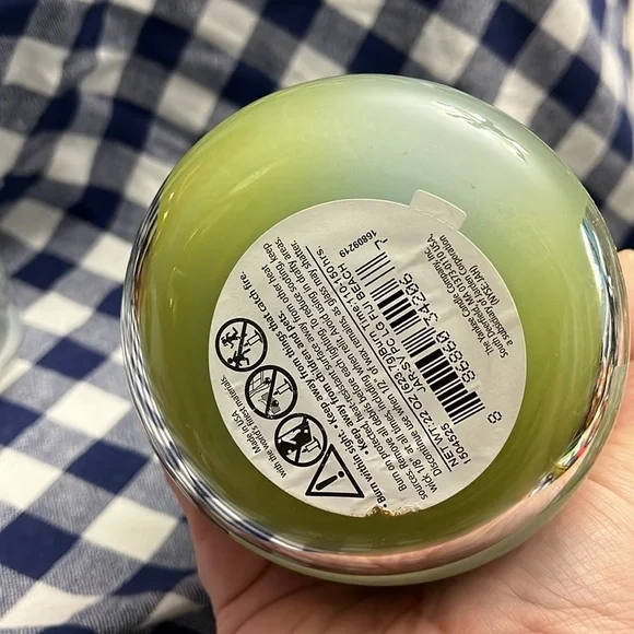 Yankee Candle Fiji Beach 22oz jar candle - Picture 5 of 5